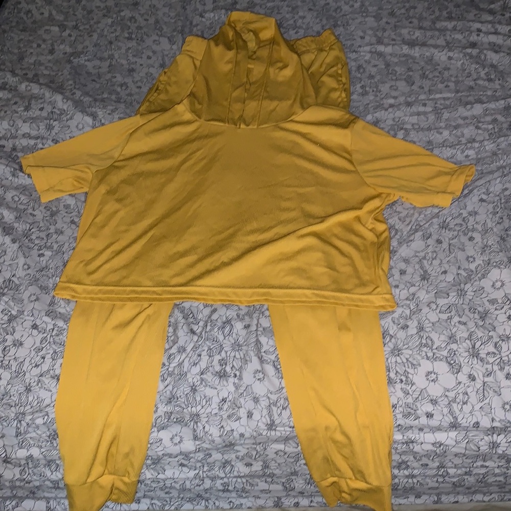 New Lit 26 crop top and bottoms jump suit size xl